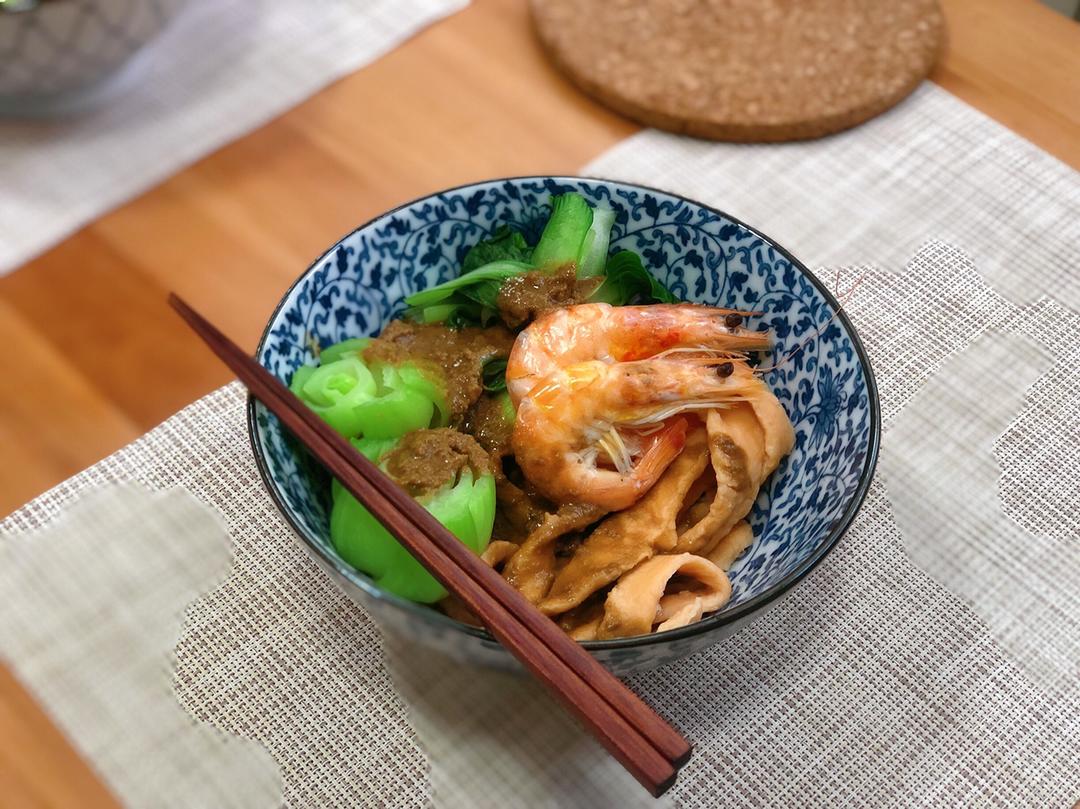 仿《宋宴》书中的鲜虾面的做法