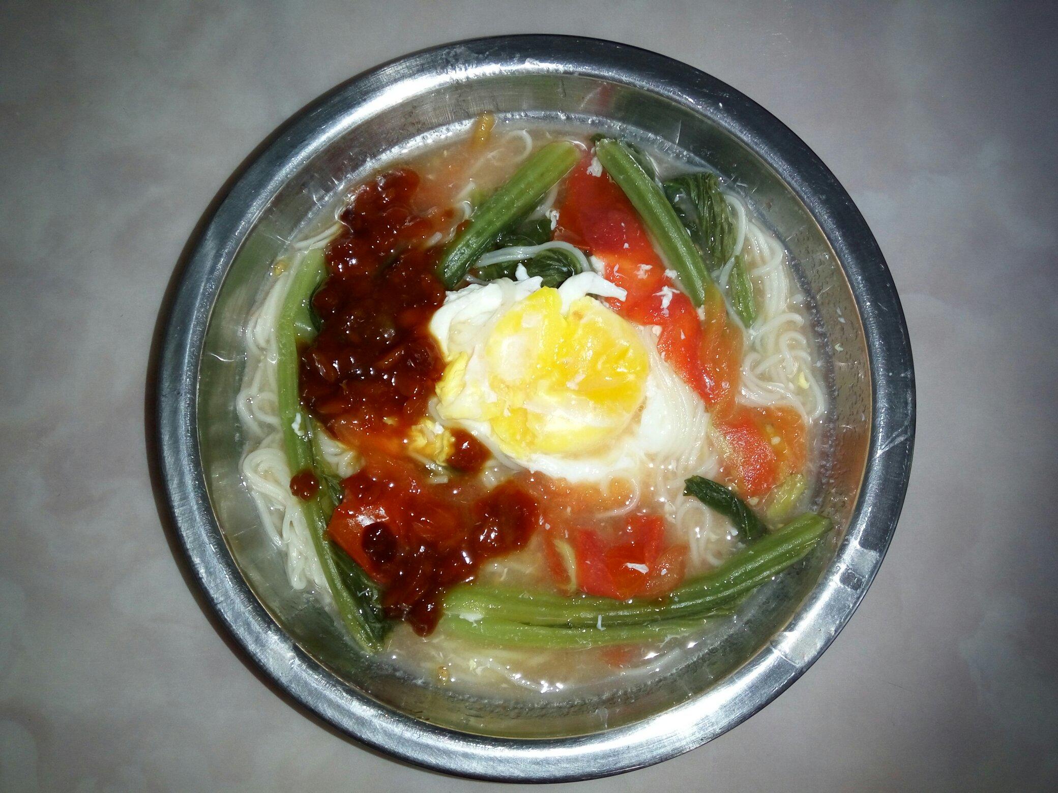 番茄青菜鸡蛋汤面的做法