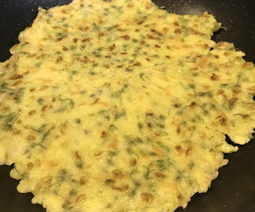 槐花鸡蛋饼