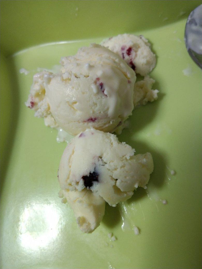 自制冰淇淋（懒人版无需搅拌的冰淇淋）