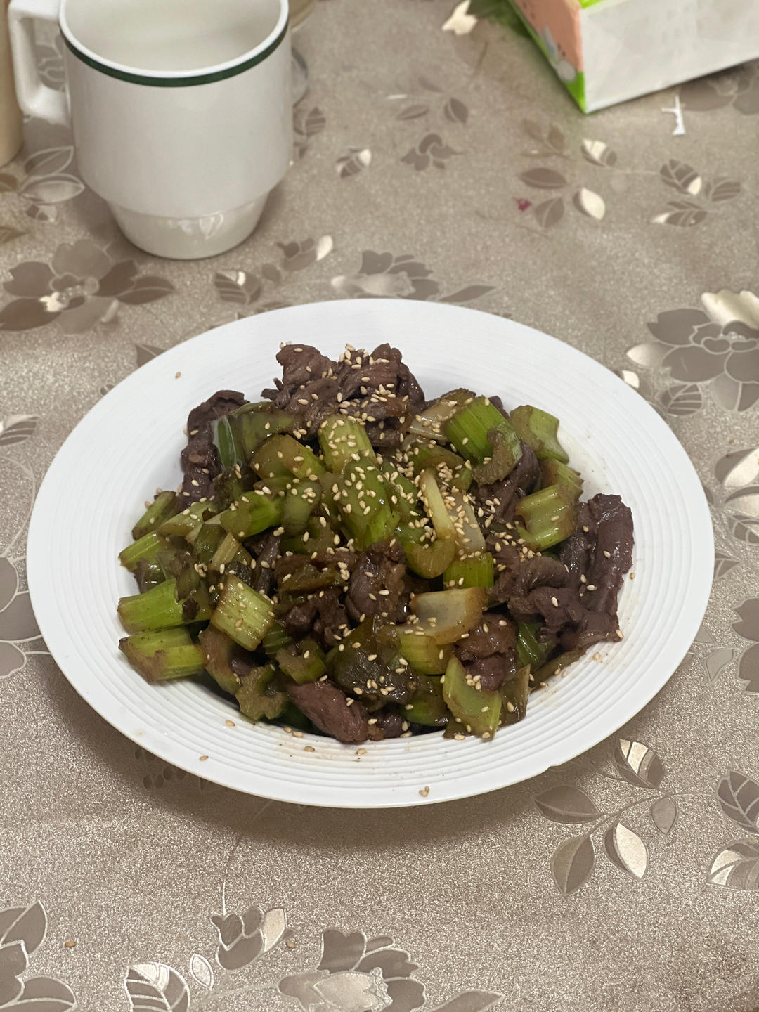 芹菜炒牛肉