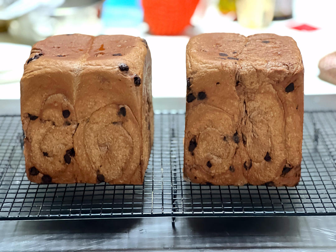 巨~巨好吃的巧克力奶油吐司