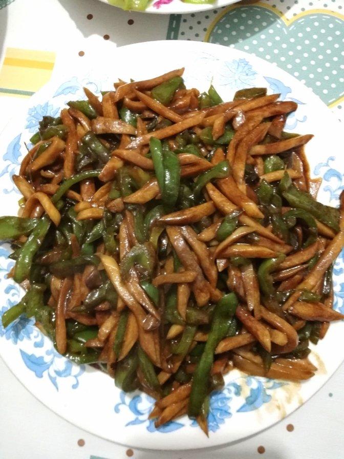 青椒素炒杏鲍菇