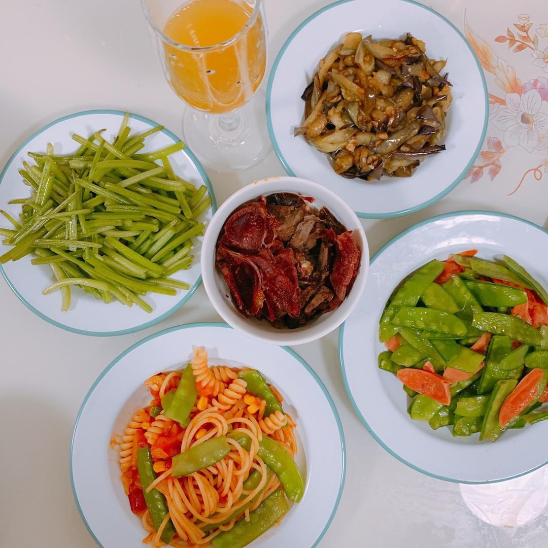 天天小饭桌