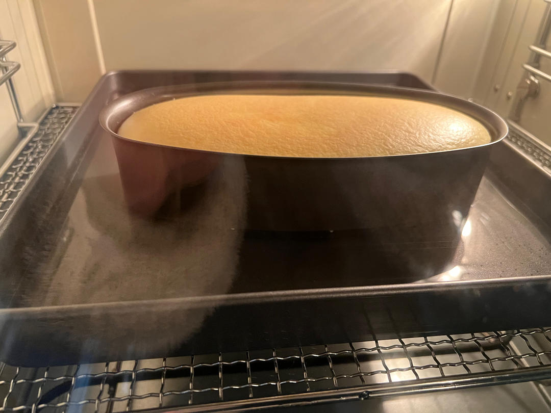 一晚上的等待果然是值得的，这是一款好吃的芝士蛋糕