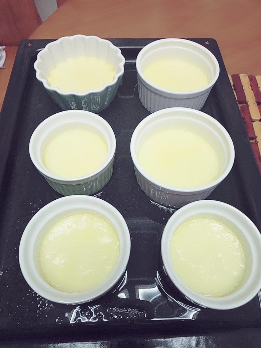 厨房里的小新手做的牛奶布丁烤箱版牛奶布丁烤箱版布丁首页登录注册