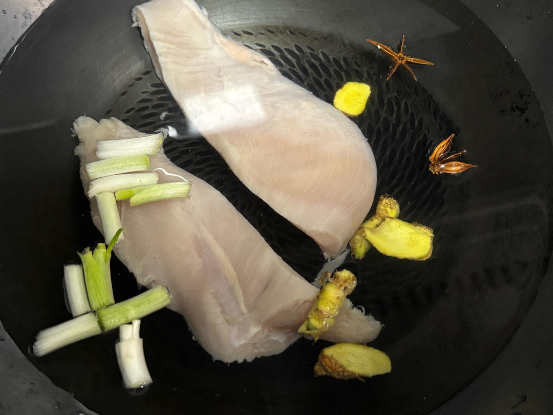 涼拌雞胸肉絲的做法 步驟1