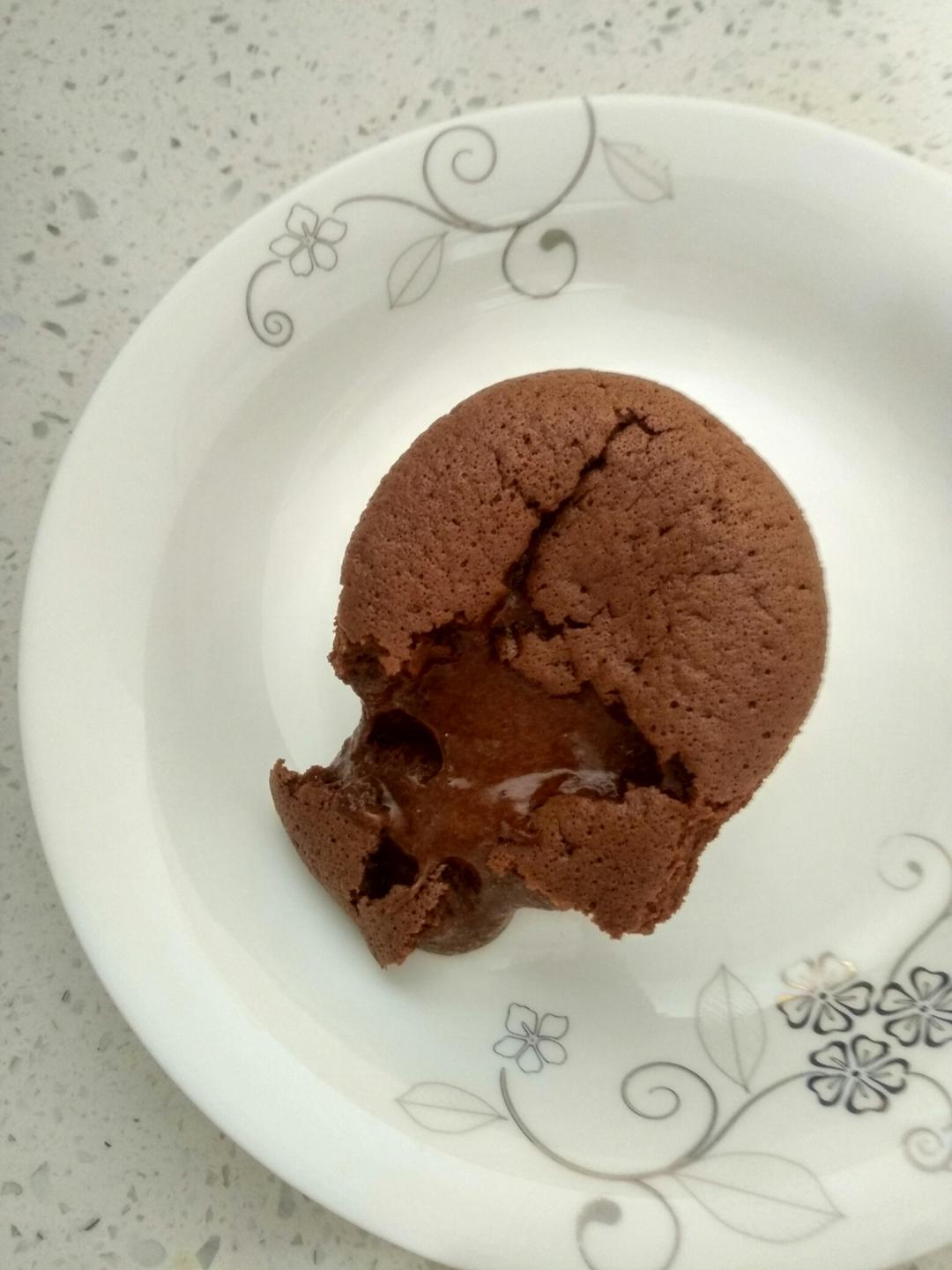 给妹子群的巧克力熔岩蛋糕