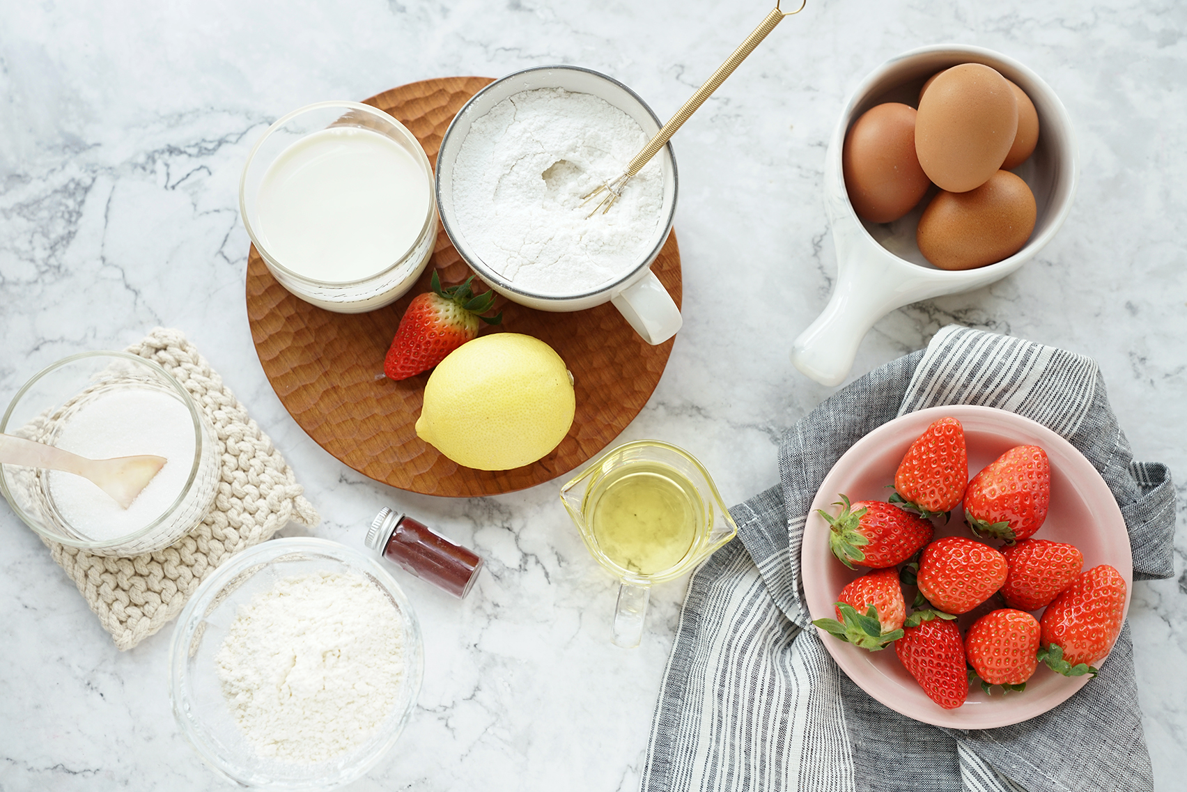 凯伍德厨师机食谱-草莓白玉卷的做法 步骤1