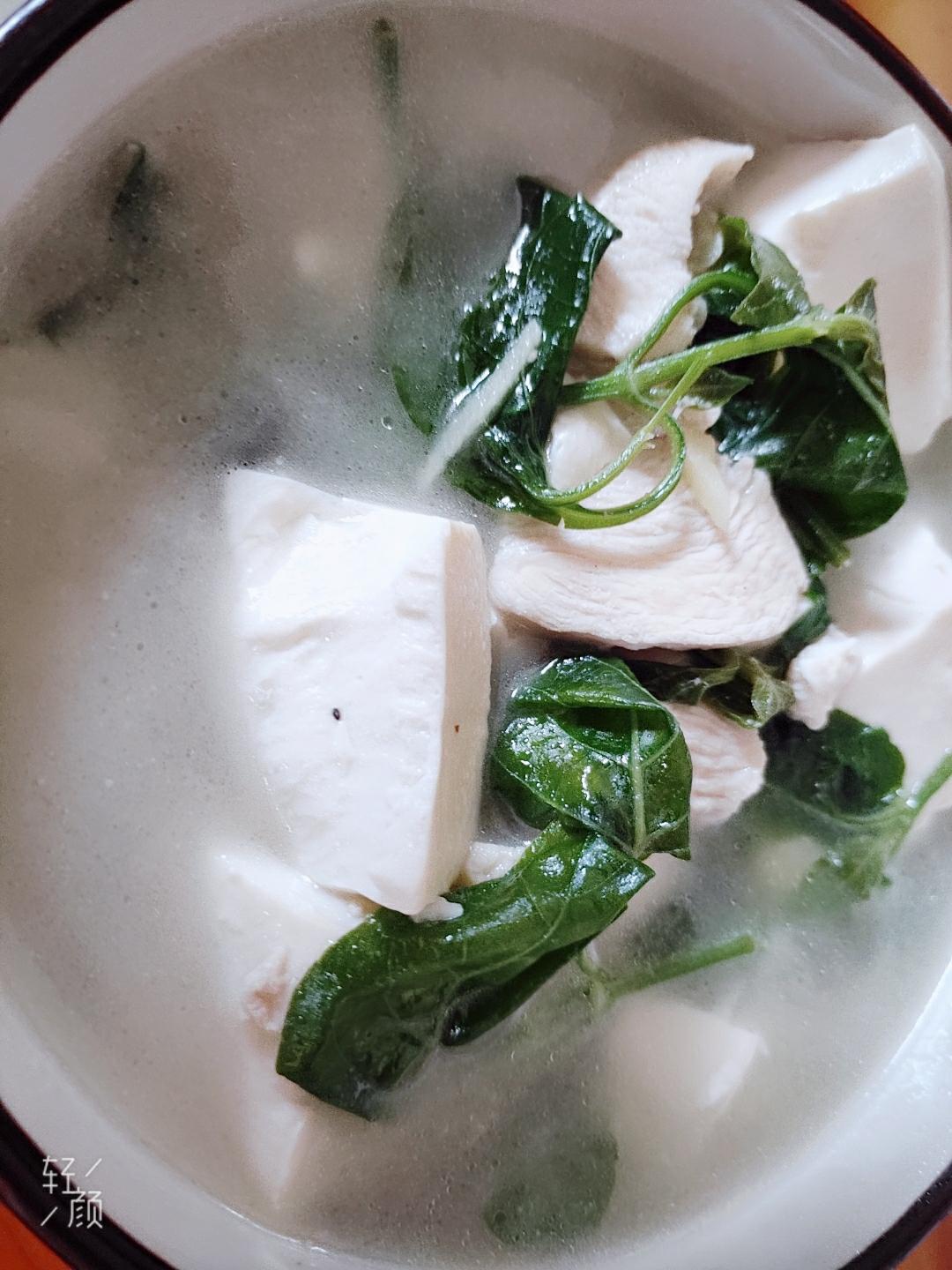 鸡胸肉炖豆腐的做法