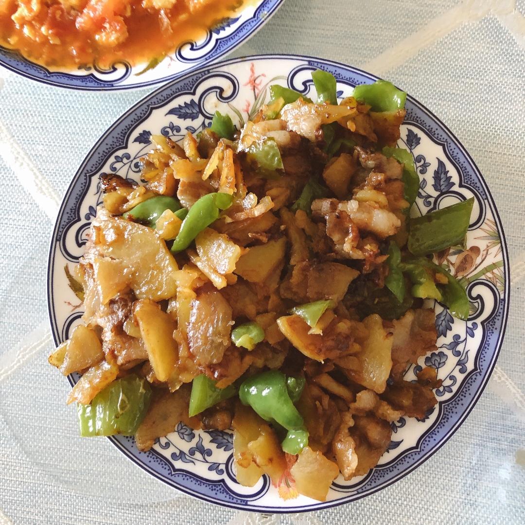 土豆辣子炒肉片
