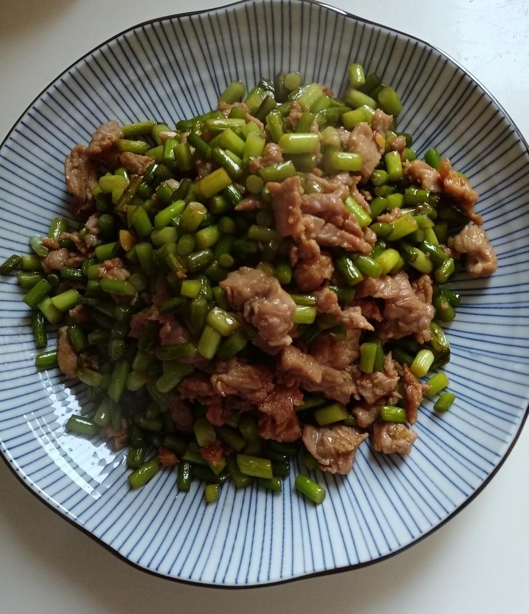 蒜苔炒肉末，三碗米饭都不够吃