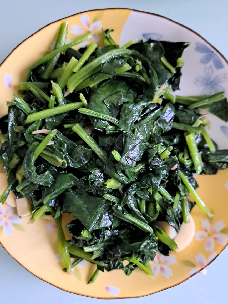 不涩口又嫩的清炒菠菜