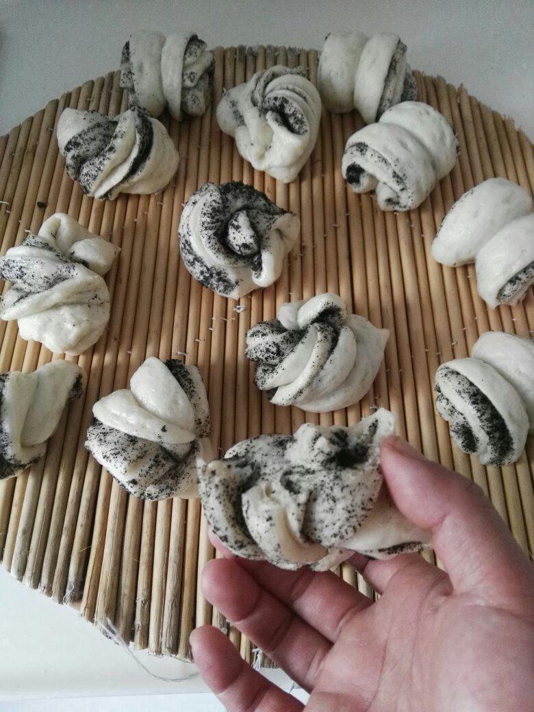 葱油花卷 Steamed Roll