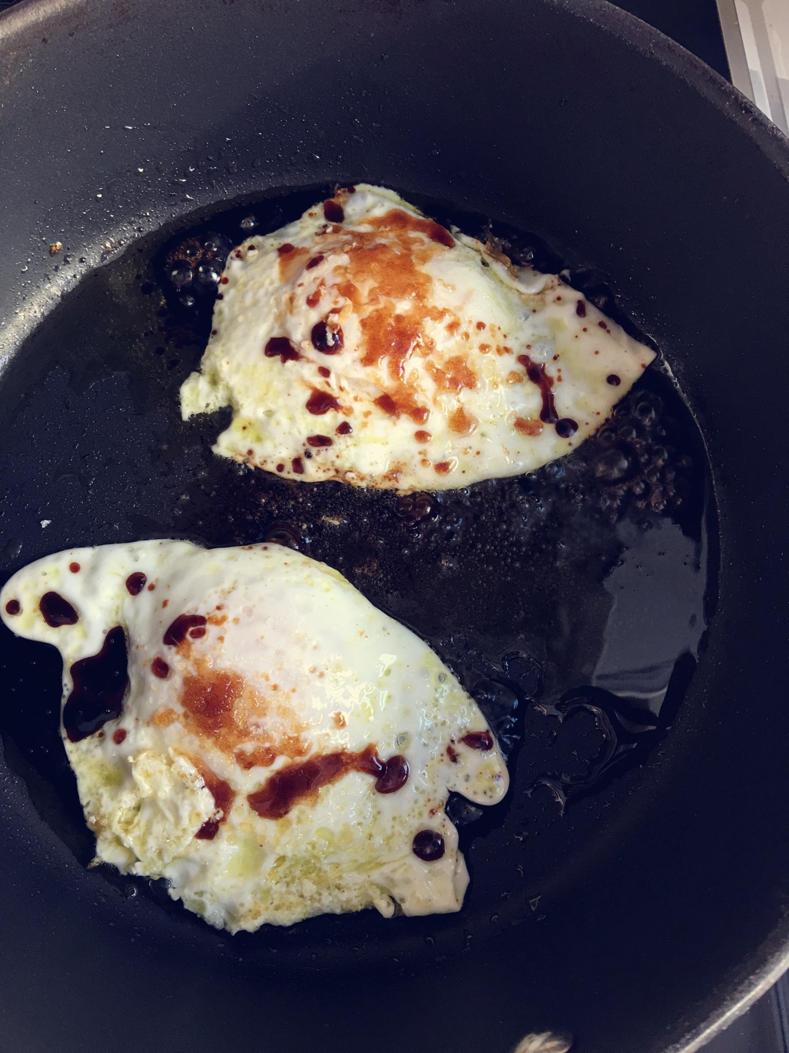 超好吃的红烧鸡蛋~煎蛋的做法