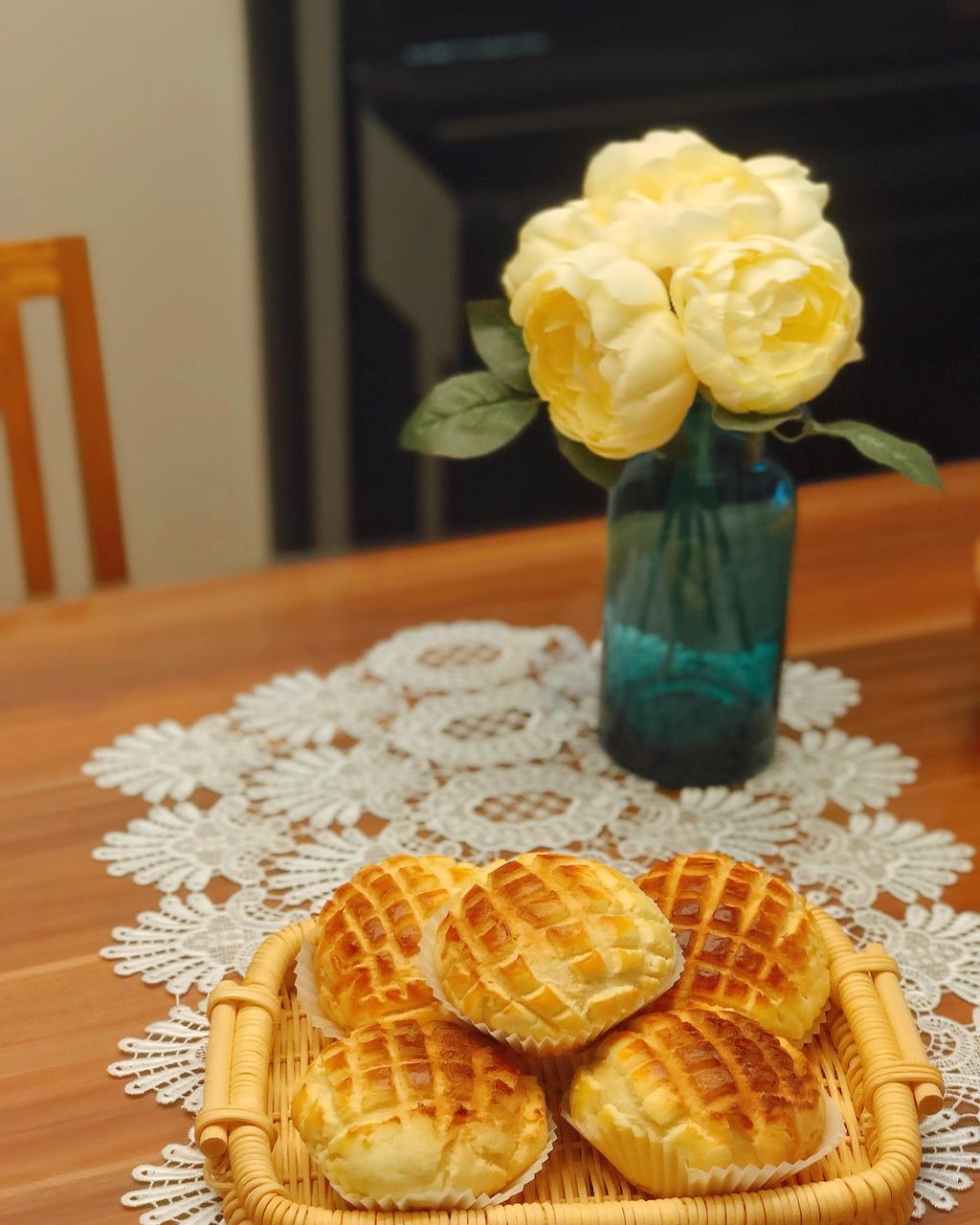 好吃到炸裂的港式菠萝包（附带制作酥皮的小视频）