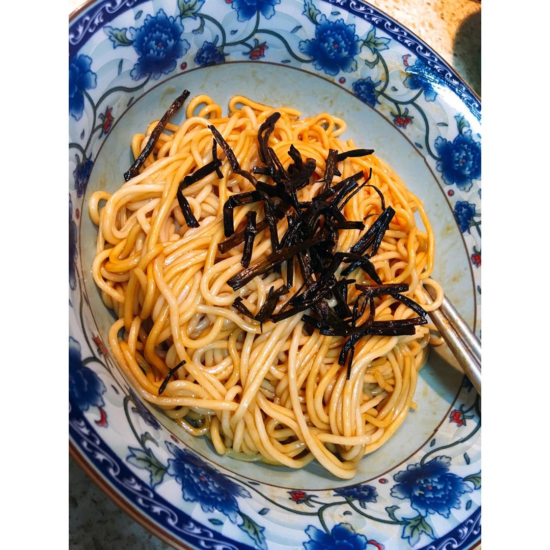 葱油拌面Spring Onion Noodles