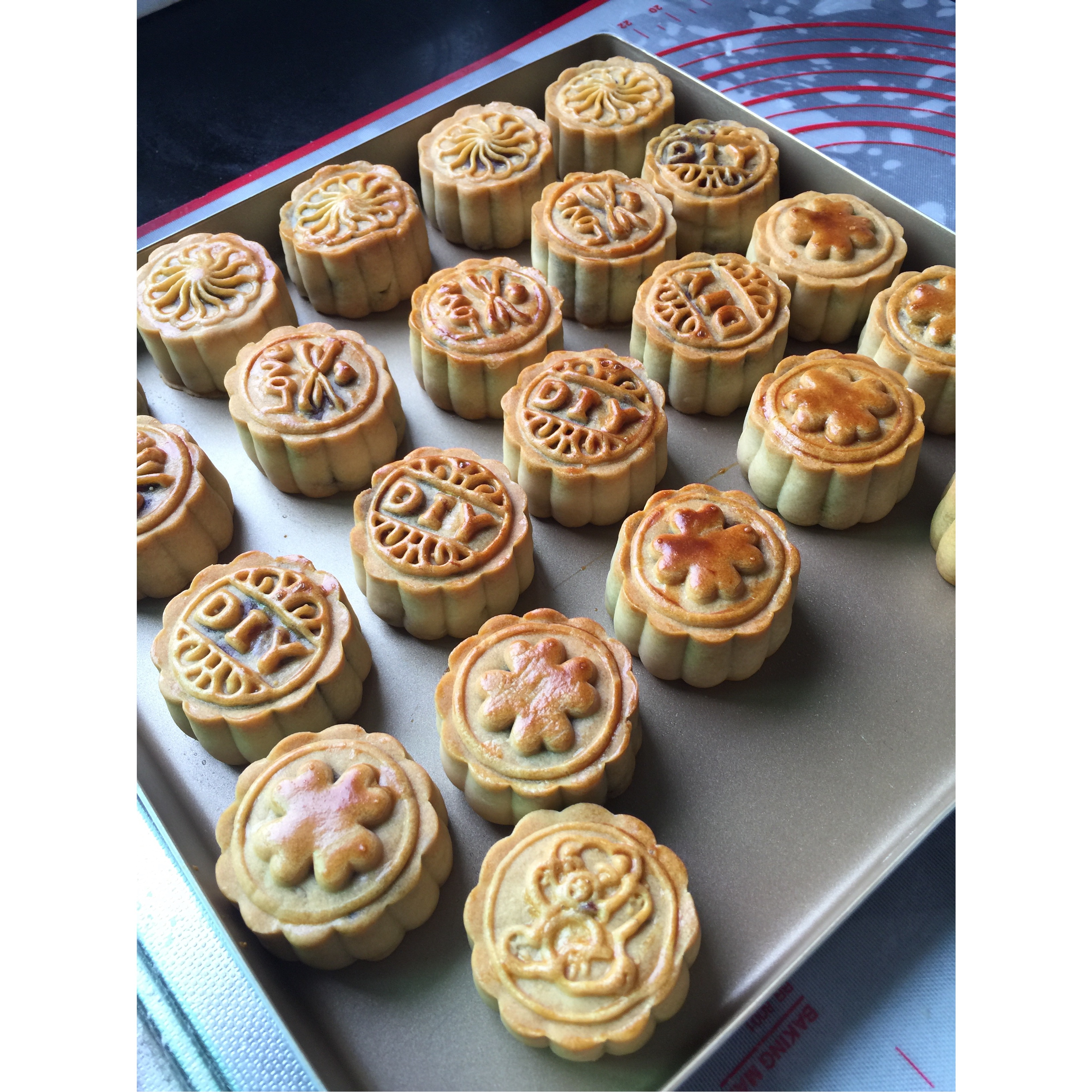 【曼食慢语】蛋黄莲蓉月饼