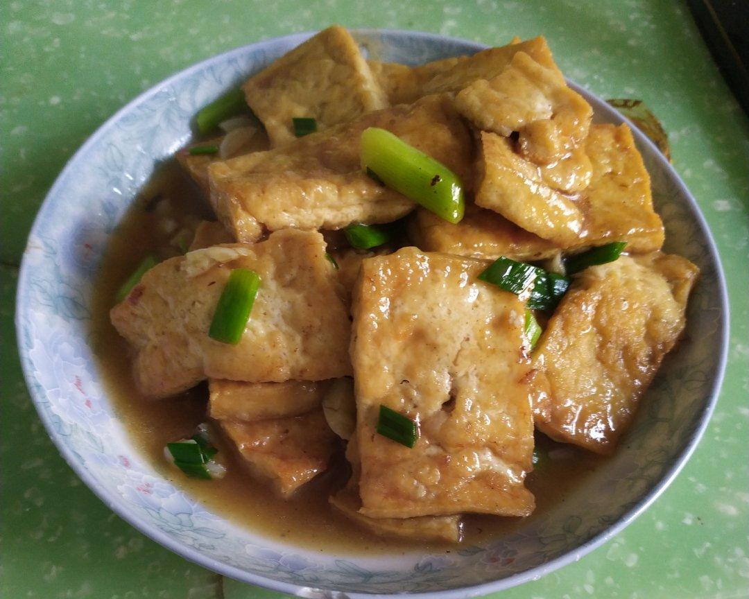 酱汁香剪豆腐的做法
