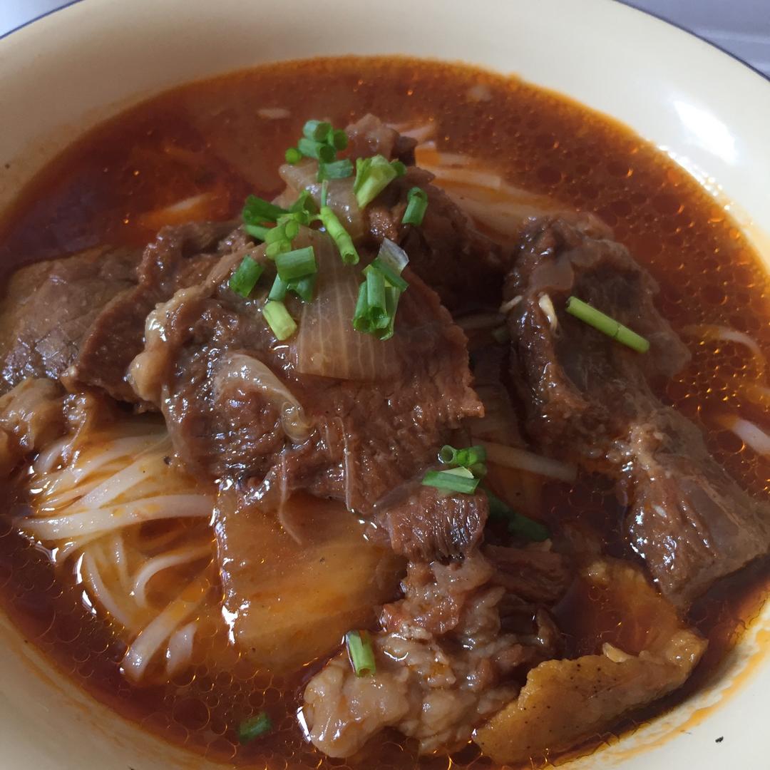 marilyn梦茜做的私房红烧牛肉面