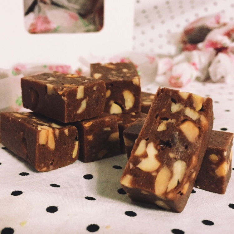 多味花生牛轧糖