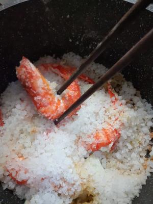 盐焗大虾的做法 步骤4