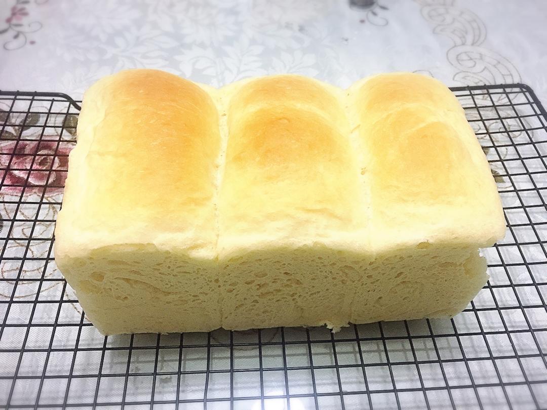 蛋白炼乳小吐司