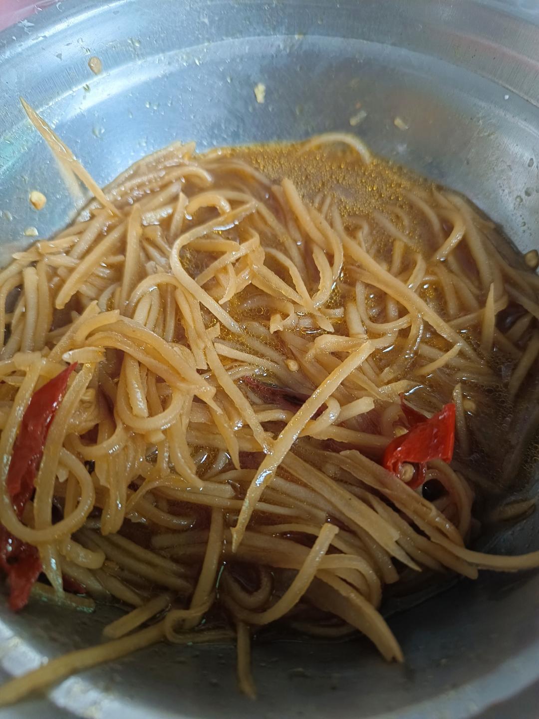 酸辣土豆丝的家常做法 超级下饭