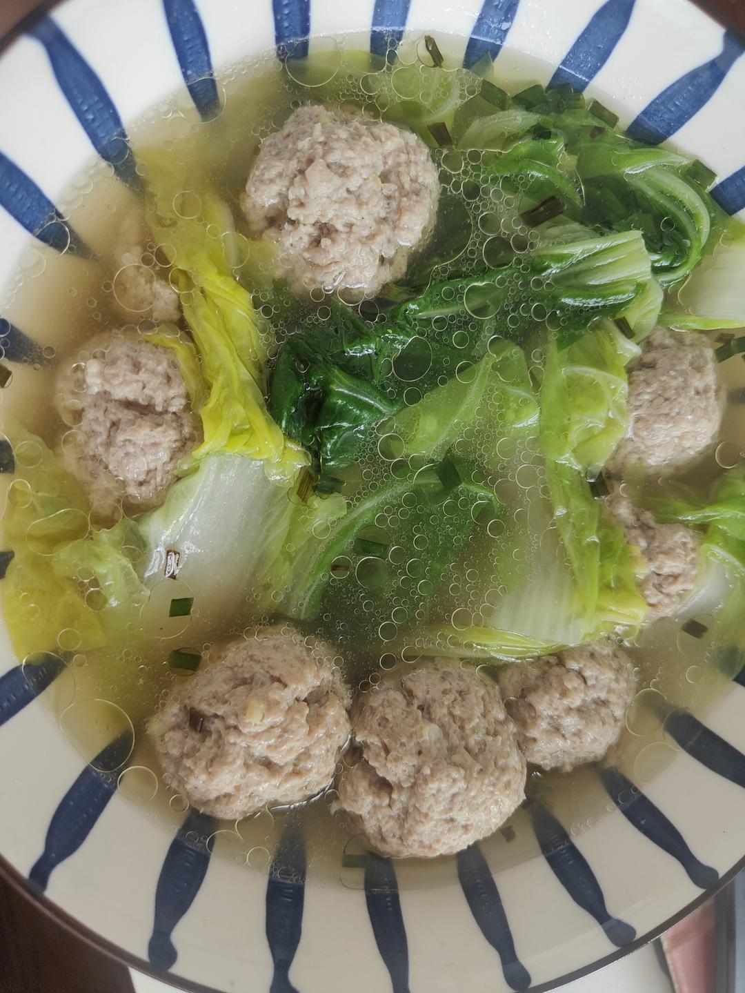 小白菜丸子汤
