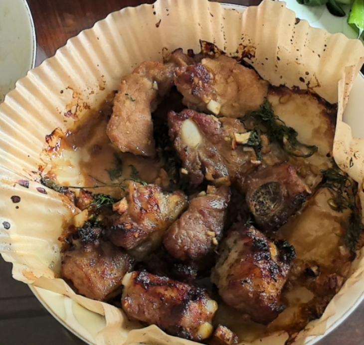 空气炸锅蒜香排骨，巨香巨好吃，简单易操作