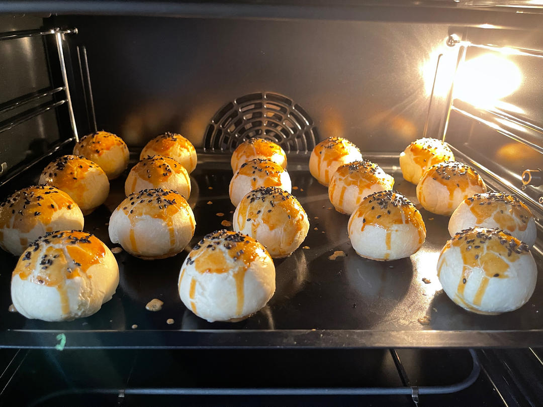 蛋黄酥酥酥（超级奶香黄油版）