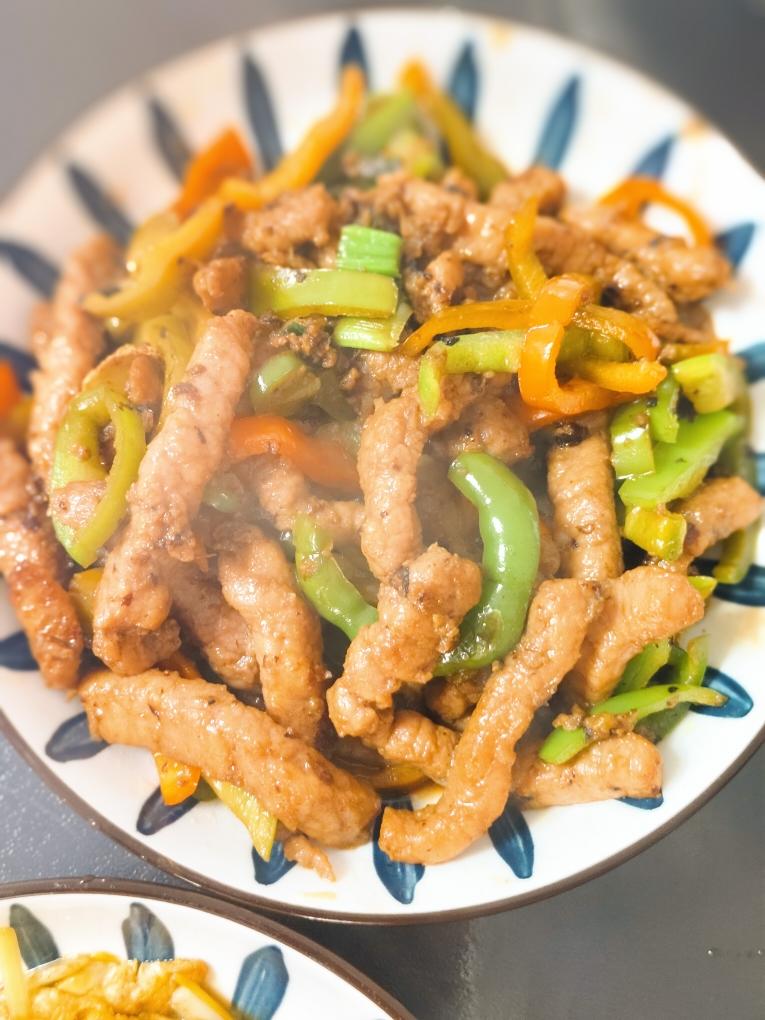 青椒洋葱炒牛柳【只做新手简单菜谱】