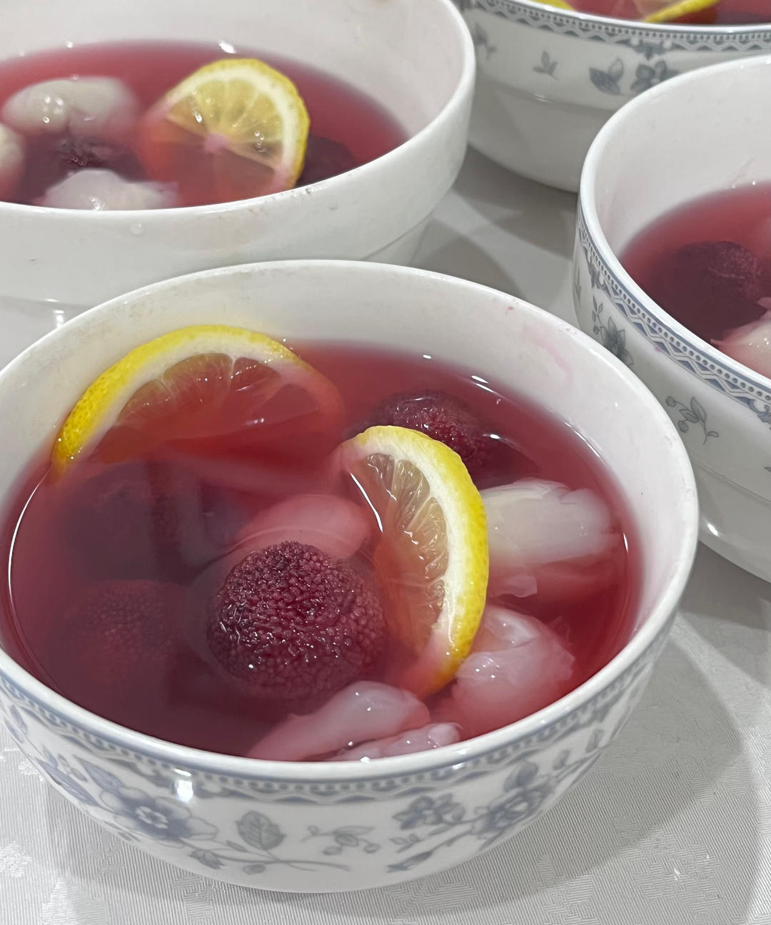 杨梅荔枝饮的做法