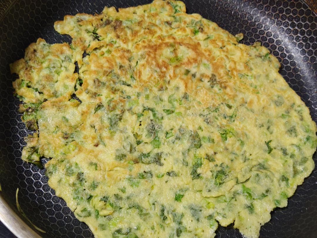 芹菜叶不浪费，快手早餐小饼做起来