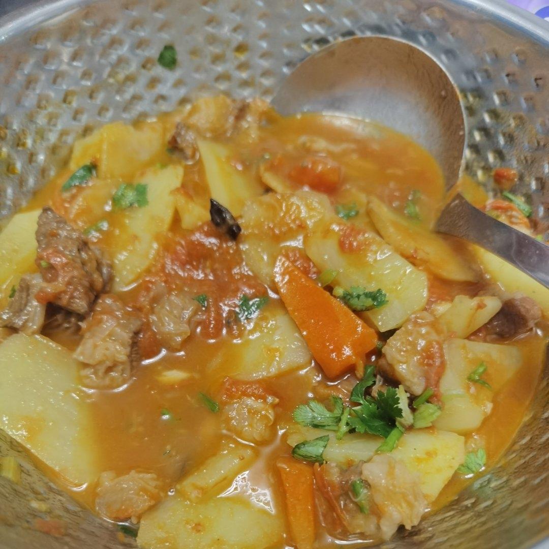 番茄炖牛腩（浓香型）