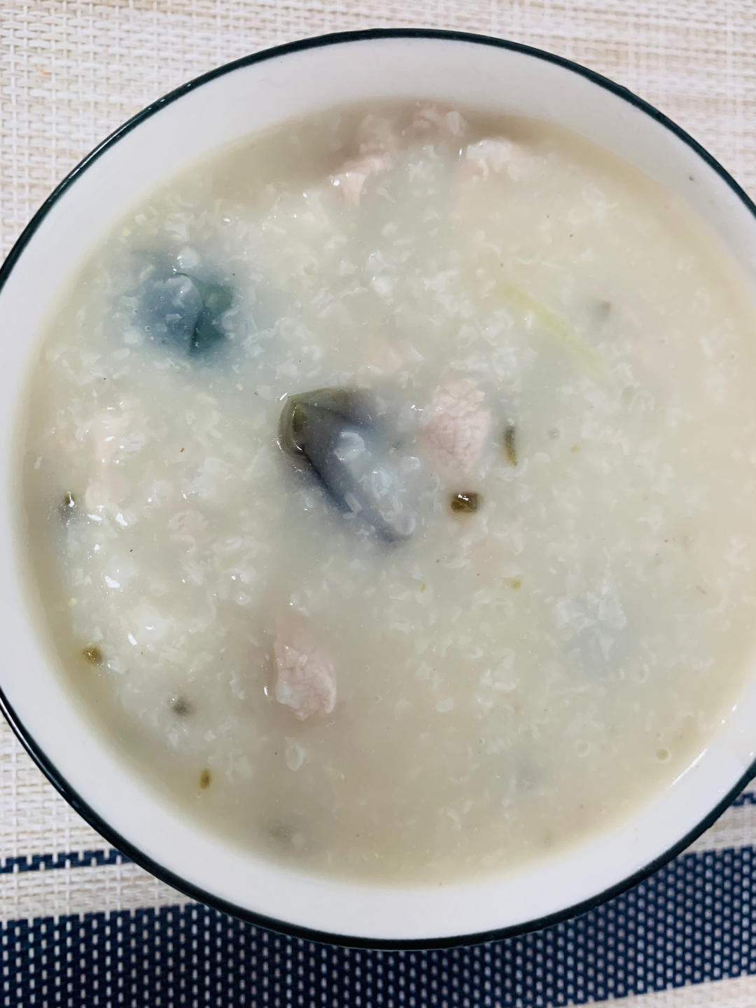 十五分钟快手之香滑皮蛋瘦肉粥(附五分钟电饭煲电压力锅更快捷方法)