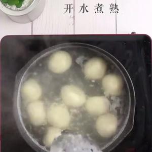 豆腐糯米酱油团子的做法 步骤4