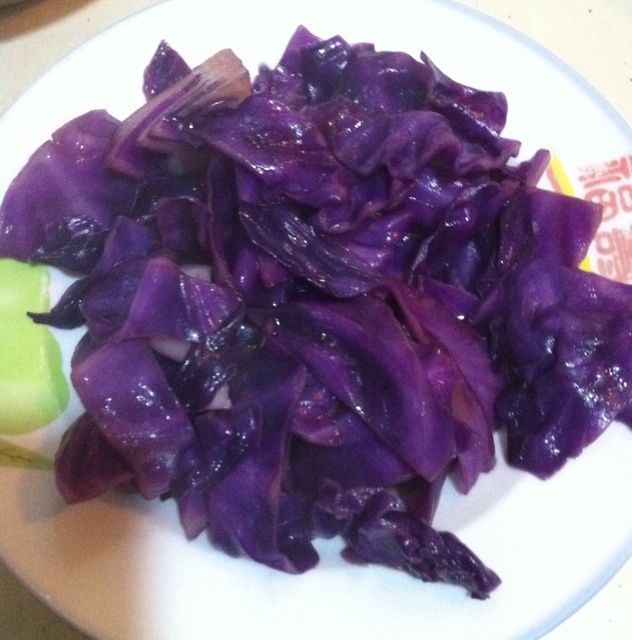 脆而清淡的素食凉拌紫包菜