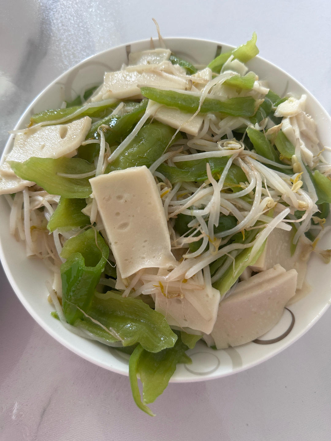 翡翠银芽（绿豆芽炒青椒）