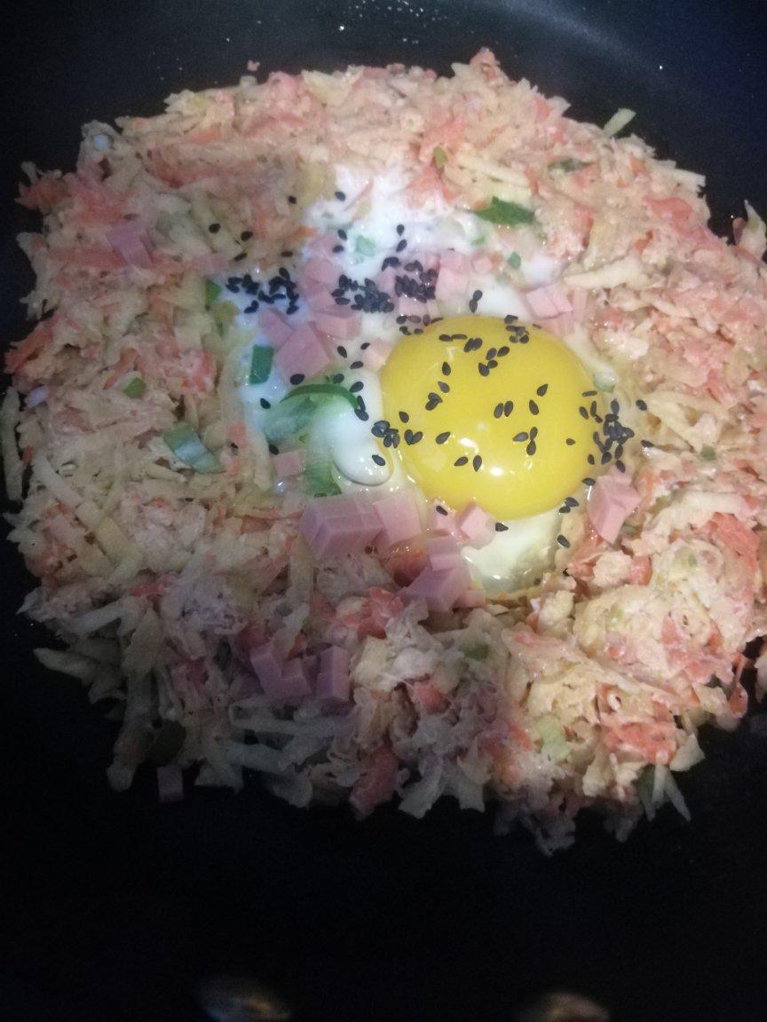 土豆胡萝卜丝鸡蛋饼