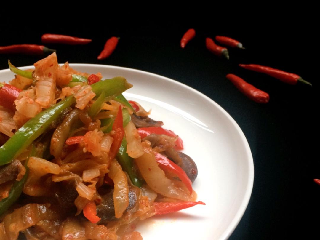 韩式辣泡菜爆炒鸭胗 | 三分钟就能做好的快手下饭菜