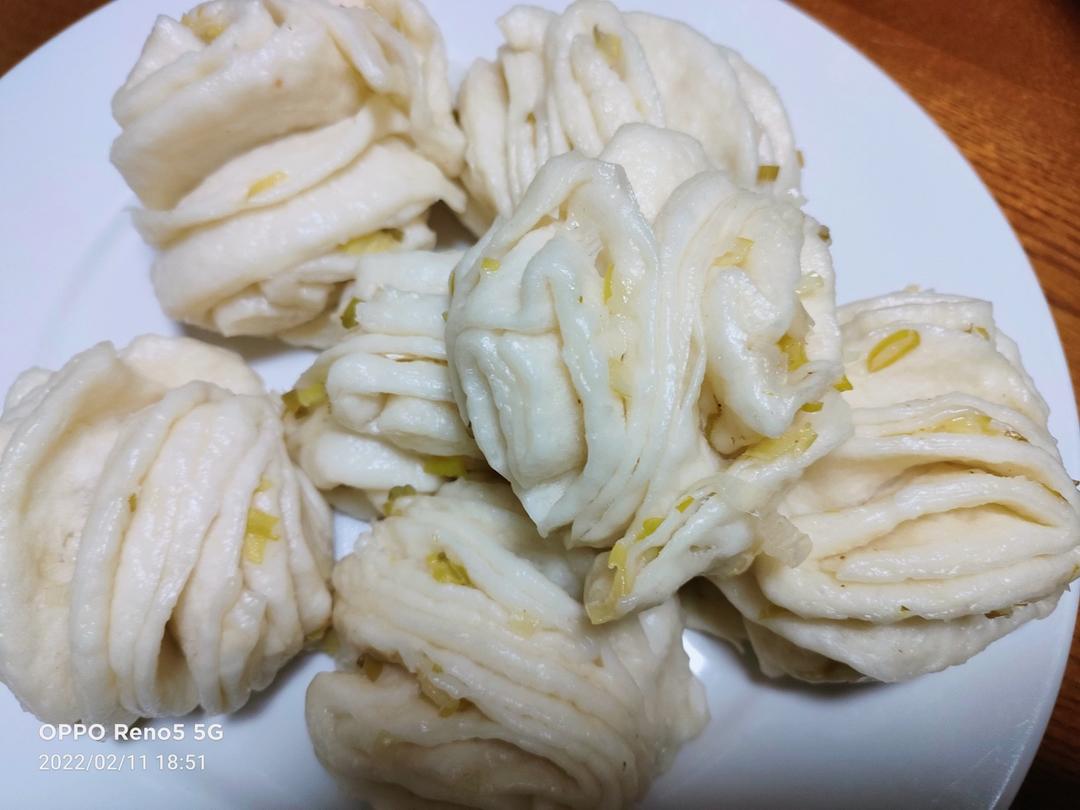 葱油花卷，一根筷子卷出漂亮的造型