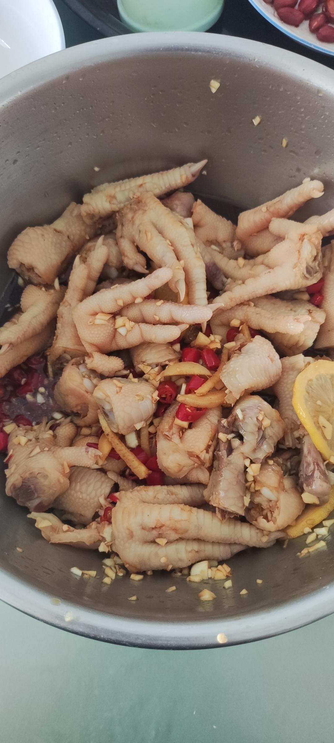 停不下来的秘制凉拌鸡爪