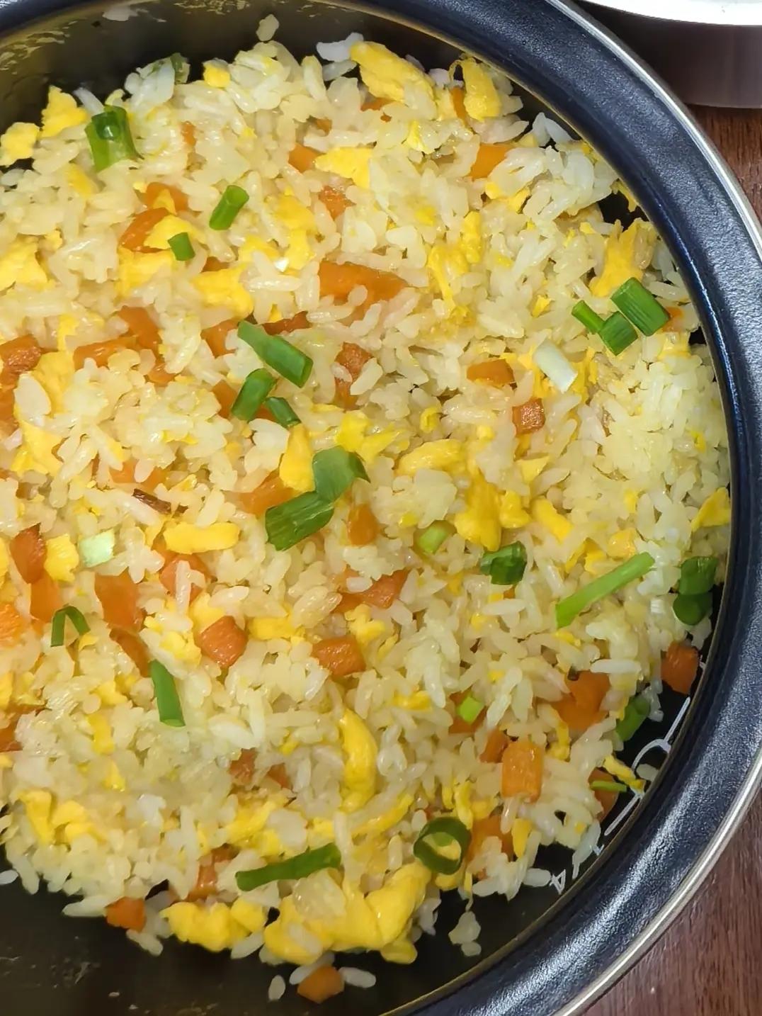 超级香的扬州炒饭/火腿鸡蛋什锦炒饭