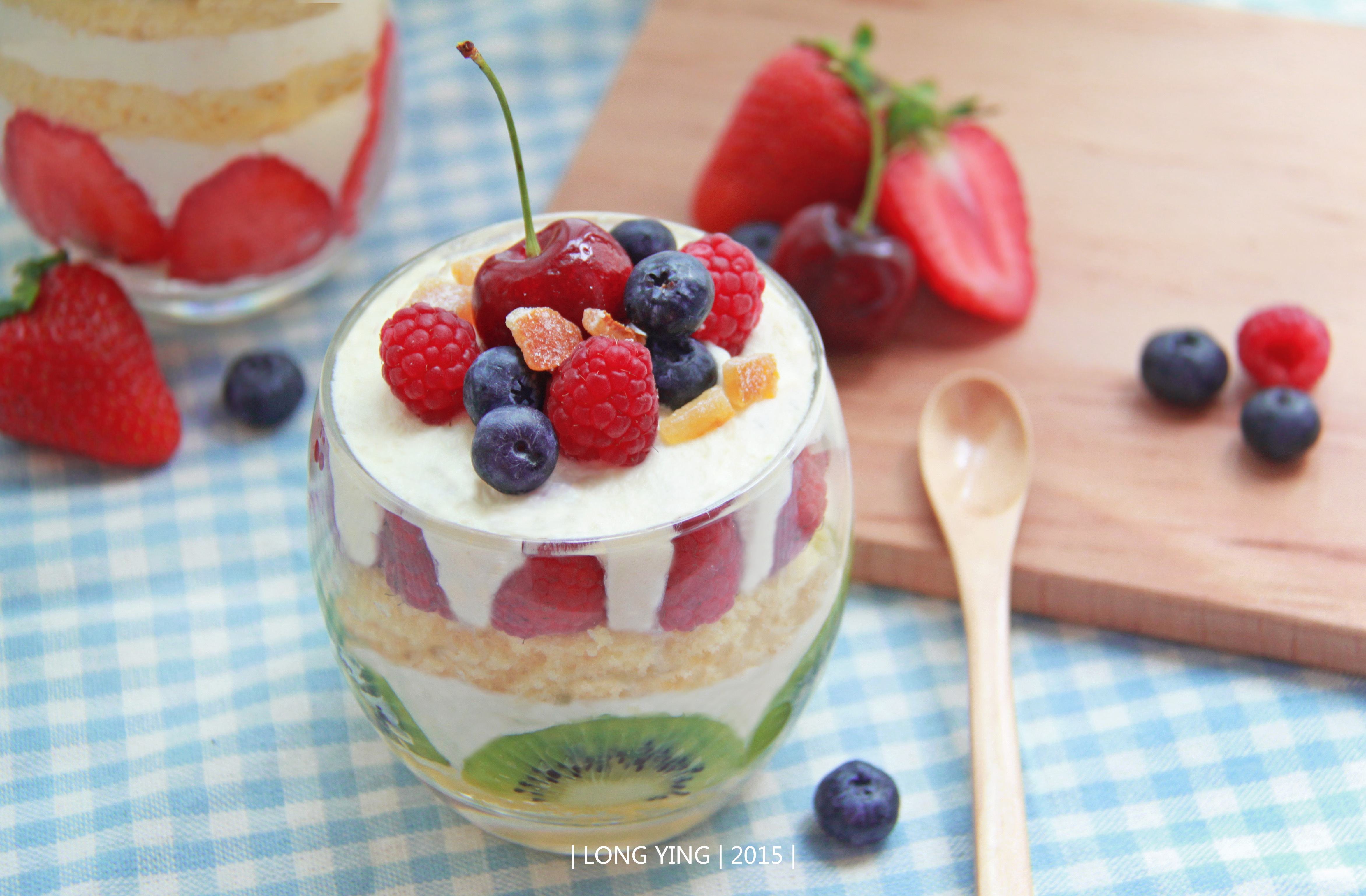 奶油水果装饰蛋糕