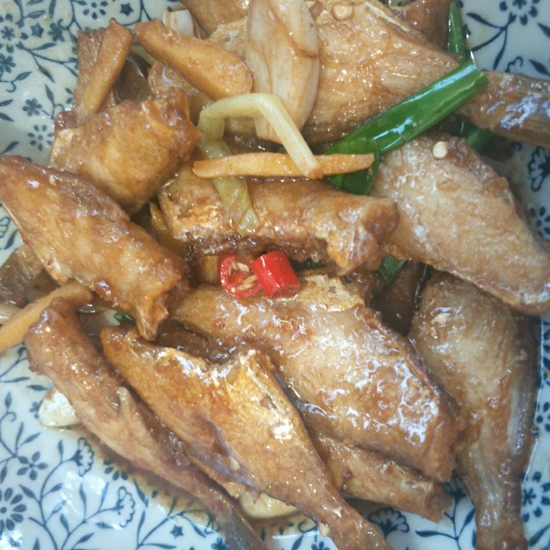 红烧剥皮鱼