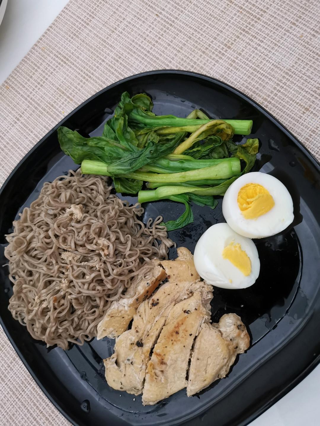 鸡腿肉荞麦面（低卡低脂）