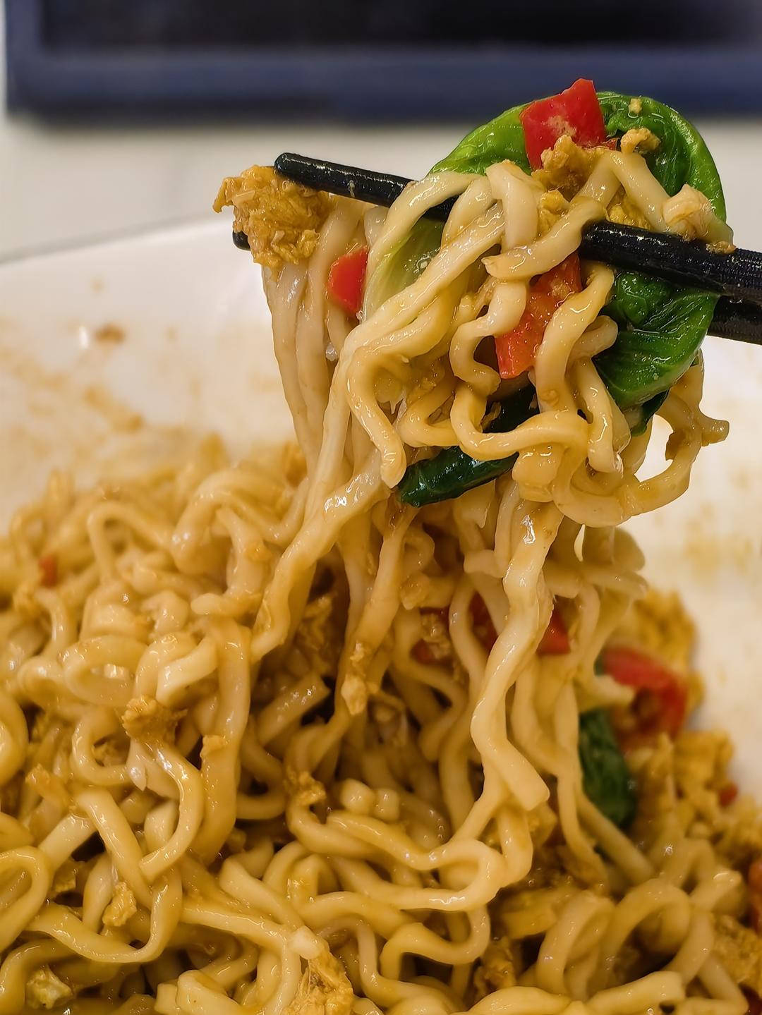 超简单鸡蛋酱拌面