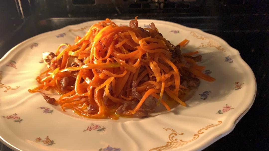胡萝卜丝炒肉