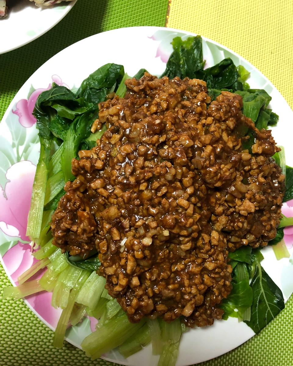 肉末小白菜